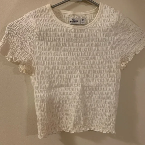 HOLLISTER CROP TOP🤍 Size: XS - Picture 4 of 4